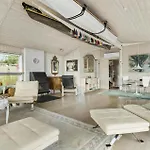 Holiday home Pet Friendly In With Wifi *