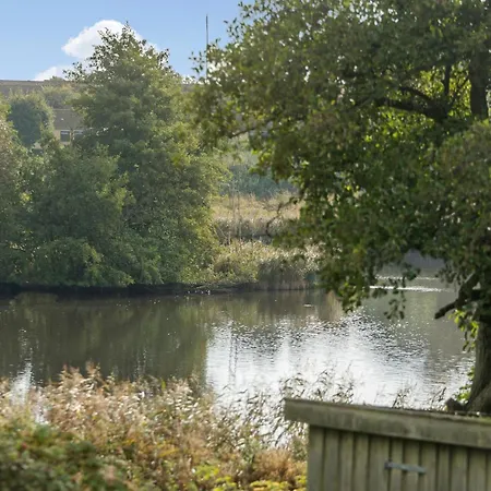 Pet Friendly In With Wifi Holiday home *